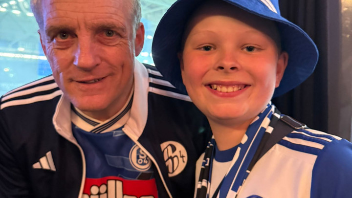 Ein unvergesslicher Abend auf Schalke: Wie „Buyo“ Büskens einen jungen Fan glücklich machte