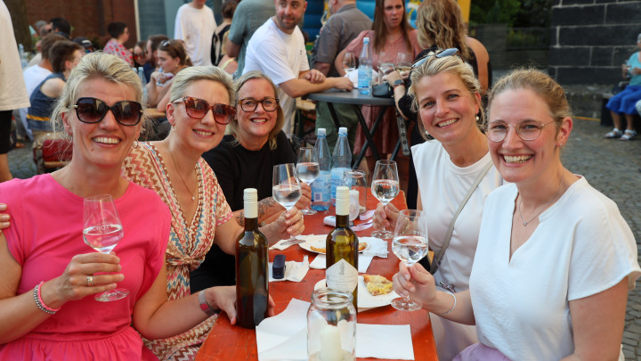 Erfolgreiche Premiere: Weinfest trotzt der Sommerhitze
