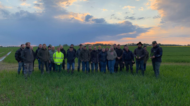 Herberner Landwirte begutachten Felder