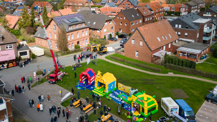 Kinder-Spielparadies, viele Aussteller und Vereine Frühjahrsmarkt in Herbern am 13. April 2025