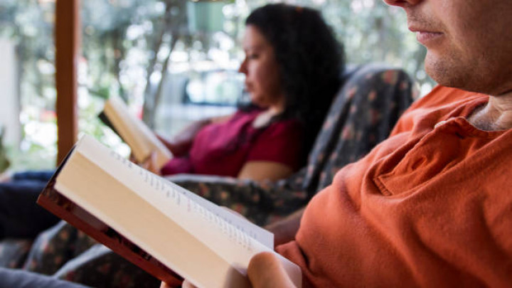Lesen und darüber sprechen: Das Buch Ana