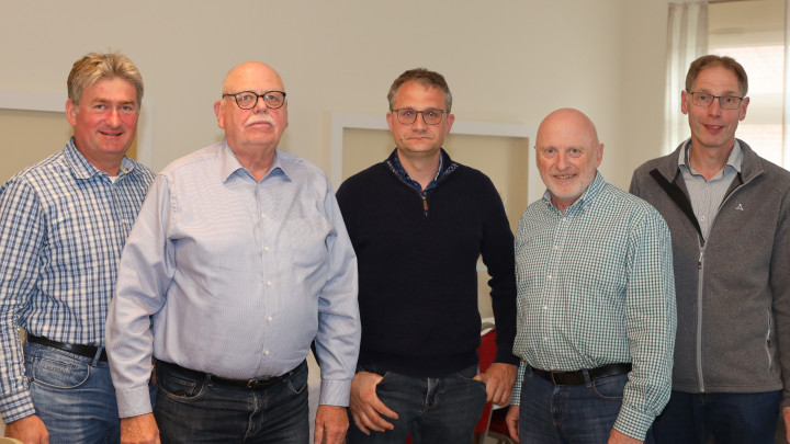 Nach 41 Jahren gibt Manfred Hölscher den Staffelstab für die Geschäftsführung der Herberner Jagdgenossen an Bernd Streyl weiter