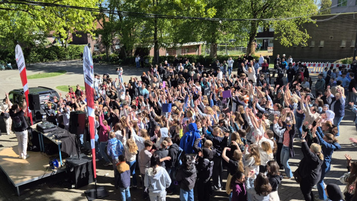 Schulhof wurde am Donnerstag zur Partyzone