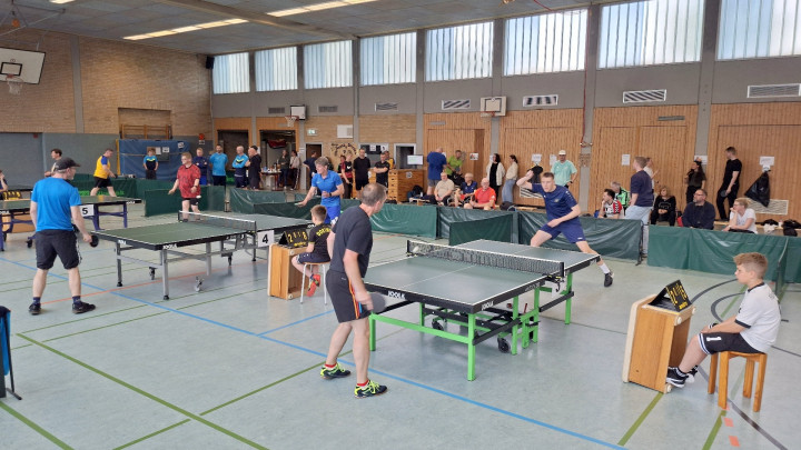Spannende Duelle und große Begeisterung: Herbern kürt seine Tischtennis-Dorfmeister