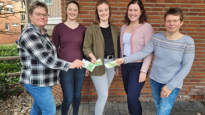 Spende der Landfrauen fürs Wochenzeltlager auf dem Hof Pentrup